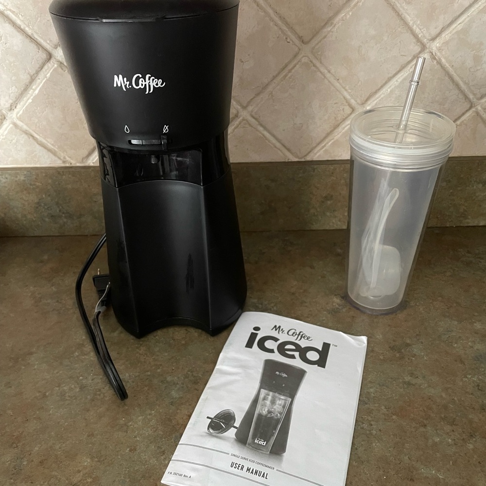 Mr. Coffee Iced Coffee Maker Black W/Tumbler Straw Lid & Filter